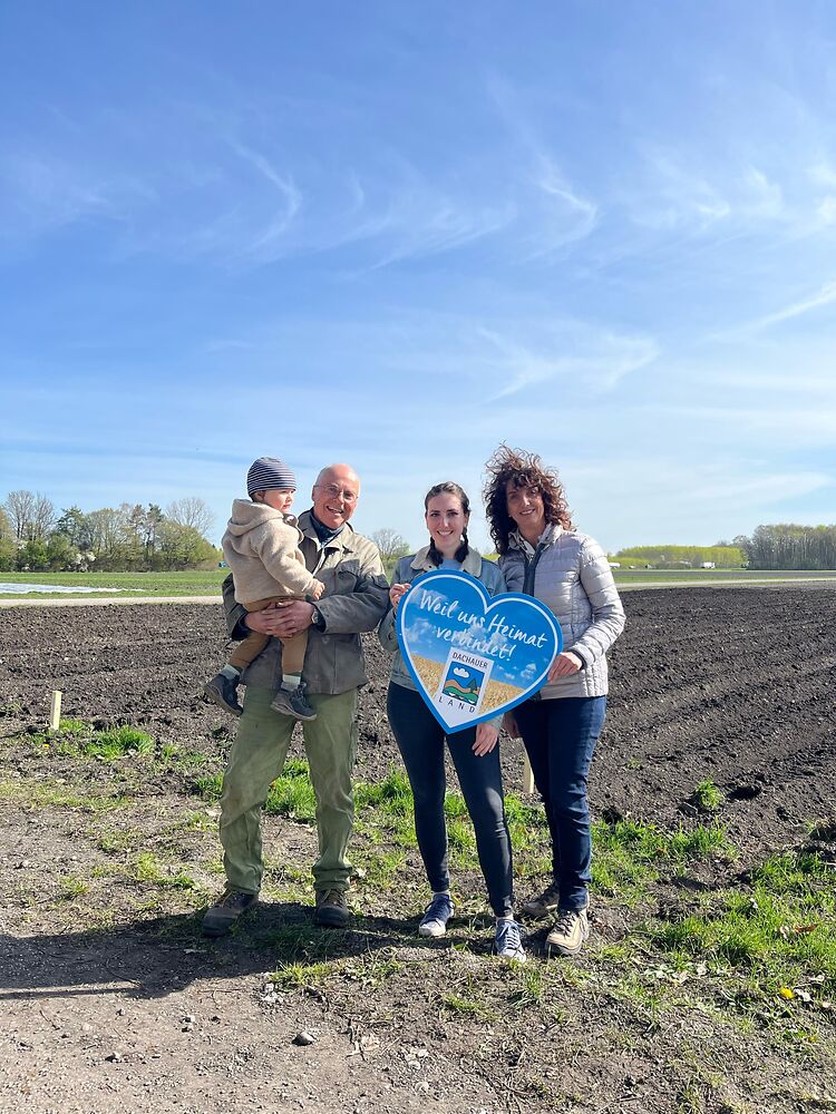 DACHAUER LAND 2025 Sonnenackerubergabe